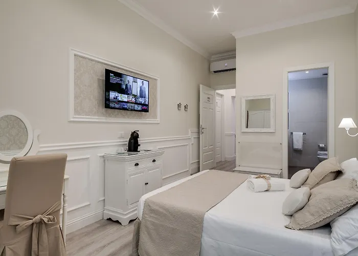 Charme & Chic Luxury Guest house 4*