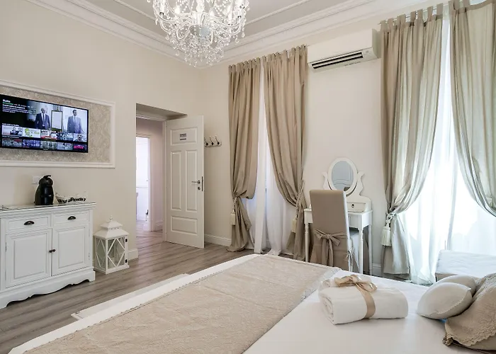 Charme & Chic Luxury Guest house