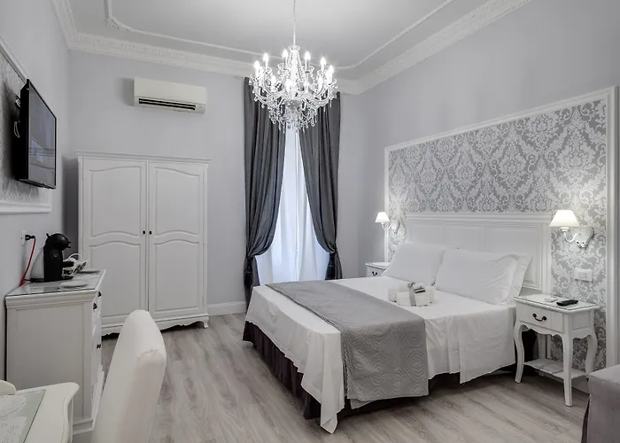 Charme & Chic Luxury 4* Rome