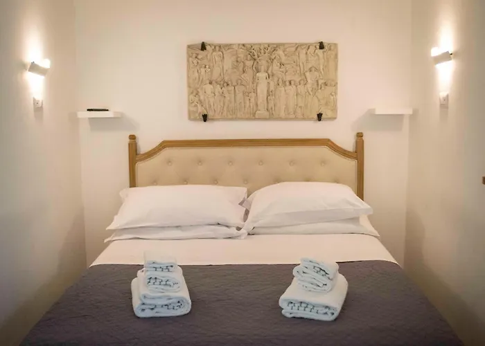 Гостевой дом Charme & Chic Luxury 4*