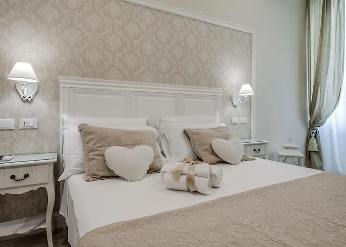 Charme & Chic Luxury Guest house 4*