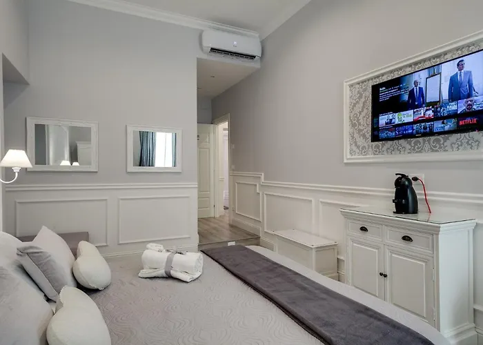 Charme & Chic Luxury 4* Rome