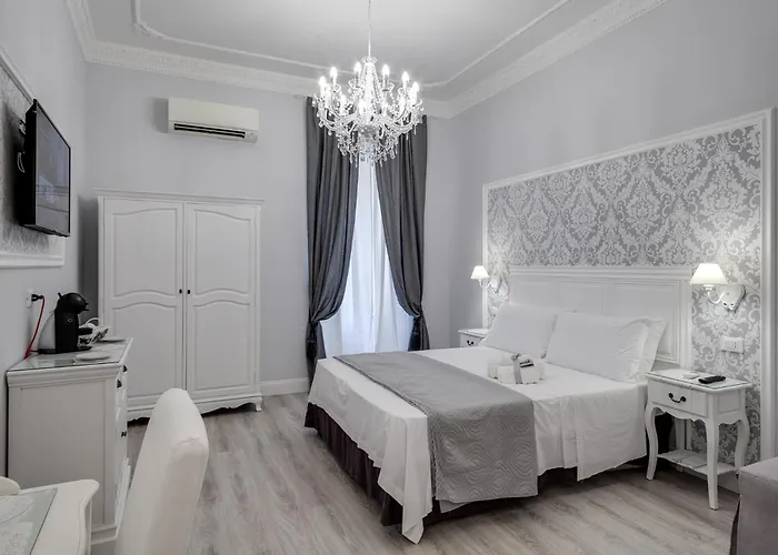 Charme & Chic Luxury 4* Rome
